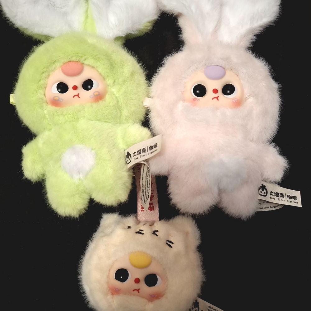 Adorable Plush Stuffed Animals Set - Green, White, Cream